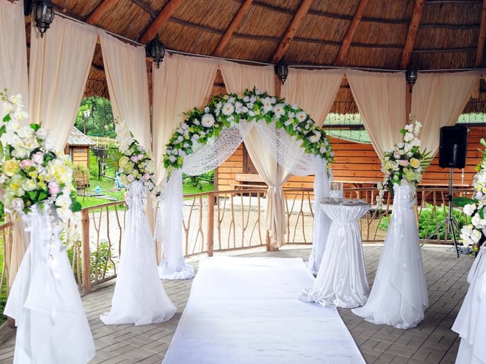 Elegant celebration on the Crystal Valley clubhouse terrace